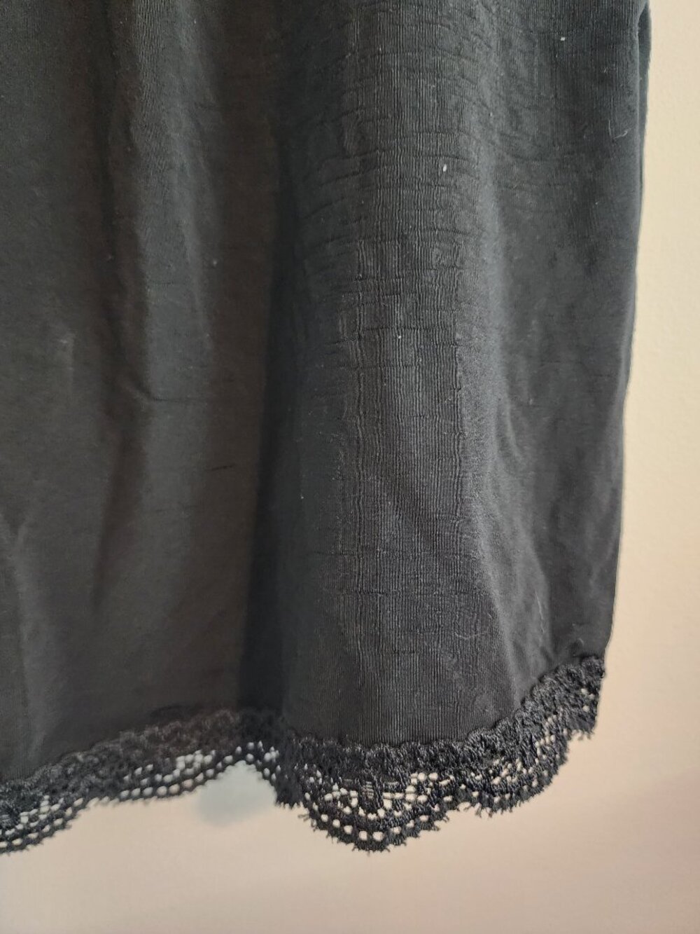 2/$15 Jockey Black Short Skirt Slip XL Used - Picture 3 of 6